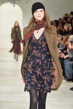 model, ralph lauren defile