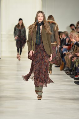model, ralph lauren defile