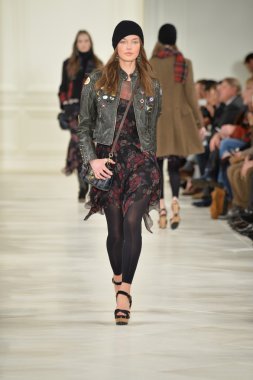 model, ralph lauren defile