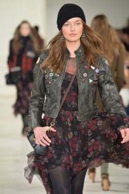 model, ralph lauren defile