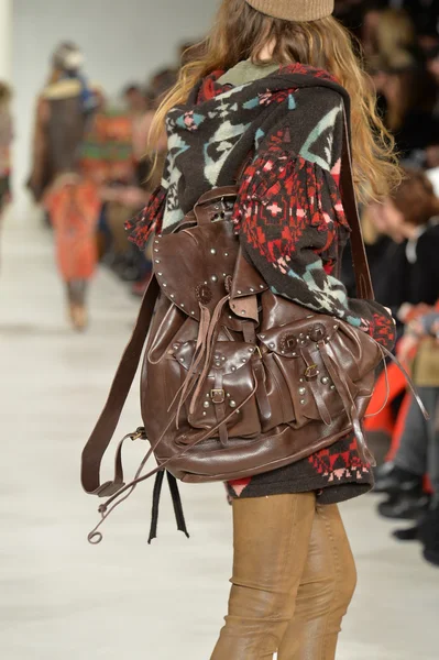 Model at the Ralph Lauren fashion show — Stock Photo, Image