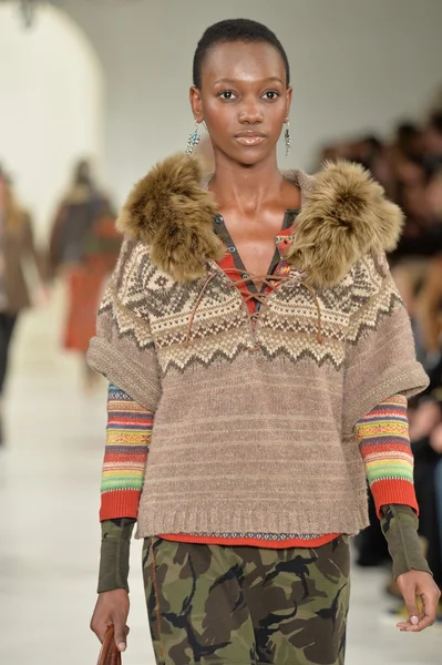 model, ralph lauren defile
