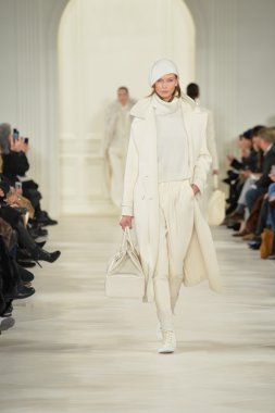 Karlie, kloss ralph lauren defile