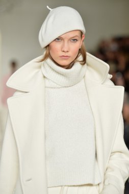 Karlie, kloss ralph lauren defile