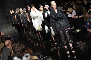 donna karan new york pist modelleri yürümek