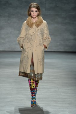 çapkın defile, model