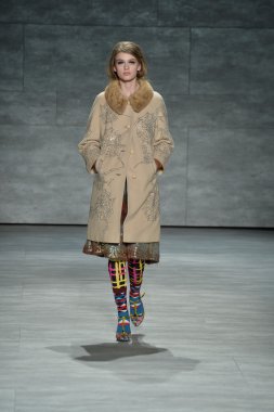 çapkın defile, model