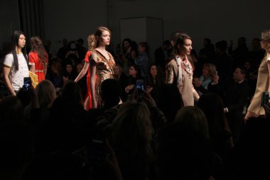 katty xiomara Show'da model