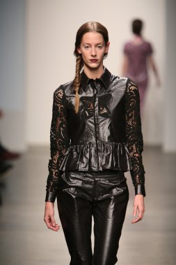 Gabrielle Arruda Show'da model