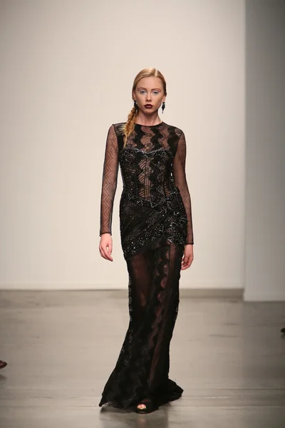 Dany tabet Show'da model — Stok fotoğraf