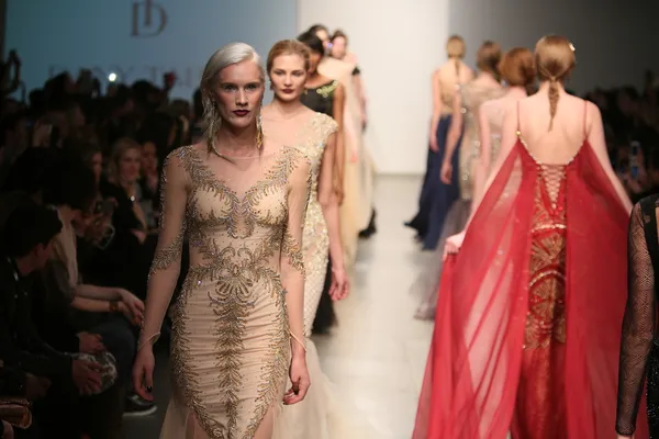 Modelos en el show de Dany Tabet —  Fotos de Stock