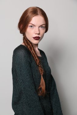 gabrielle arruda modeli pozlar kuliste göster