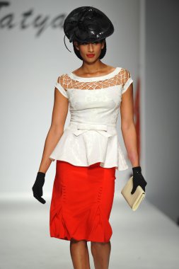 tatyana tasarımları, model