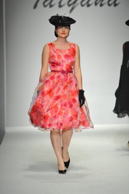 tatyana tasarımları, model