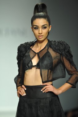 модель прогулянки злітно-посадкової смуги в ina soltani