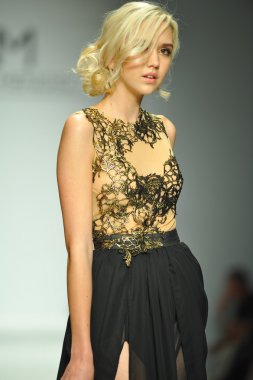 walter mendez defile, model