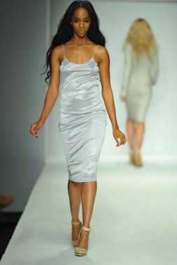 r., model michelle defile