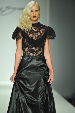 andre soriano defile, model