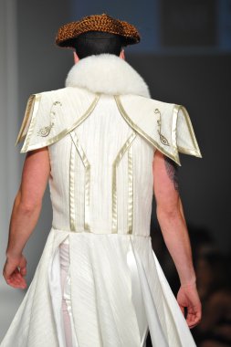 Jason Ryan Show 'da model
