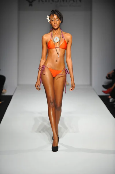 Modelo en Miss Kinsman Swim show —  Fotos de Stock