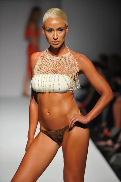 Modelo no show Miss Kinsman Swim — Fotografia de Stock