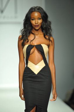 model mt, costello defile