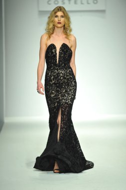 model mt, costello defile