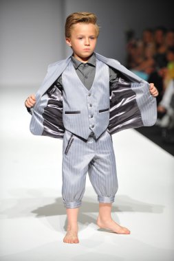 Çocuk model nancy vuu çocukta göster