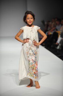 Çocuk model nancy vuu çocukta göster