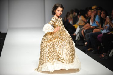 Çocuk model nancy vuu çocukta göster