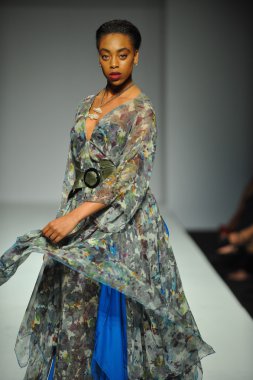 tatiana shabelnik defile, model