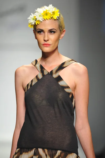 Model walks runway at Consort 62 show — Stock Photo, Image