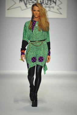 Messqueen Show'da model