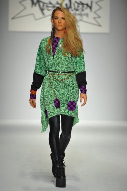 Messqueen Show'da model