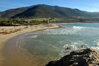 Oceanside plaj ve kayalar