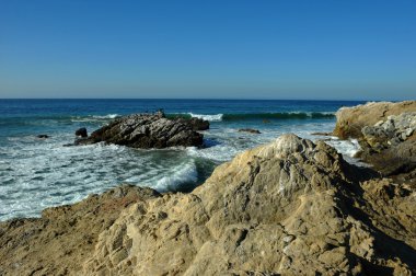 Oceanside plaj ve kayalar
