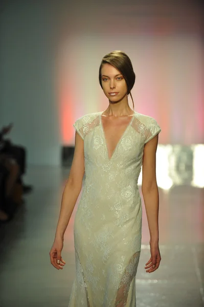 Model walks the runway during the RIVINI — Stock Photo, Image