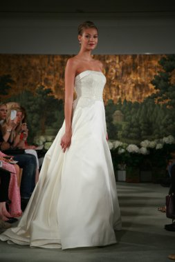 anne mavna modeli göster