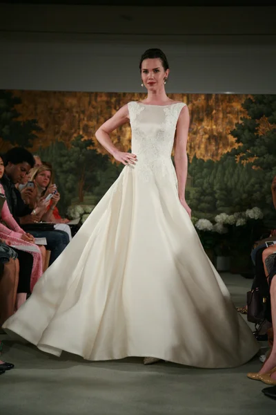 Model at Anne Barge show — Stock Photo, Image