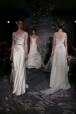 jenny lee pist modelleri yürümek