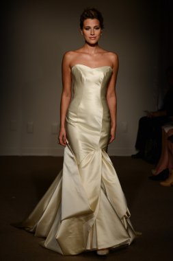 Anna model mayer gösterisi