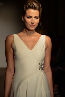 Anna model mayer gösterisi