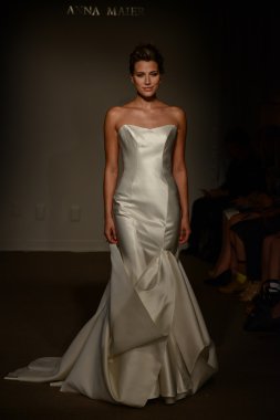 Anna model mayer gösterisi