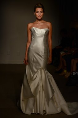 Anna model mayer gösterisi