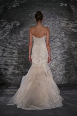 jenny lee Show'da model