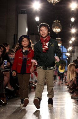 modeller, ralph lauren defile