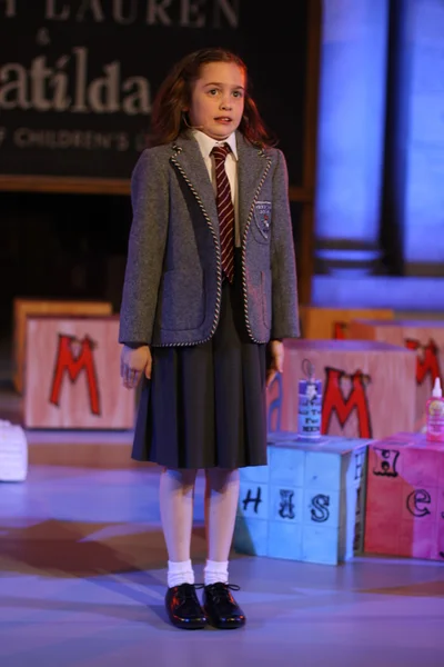 Crianças em Matilda, o Musical — Fotografia de Stock