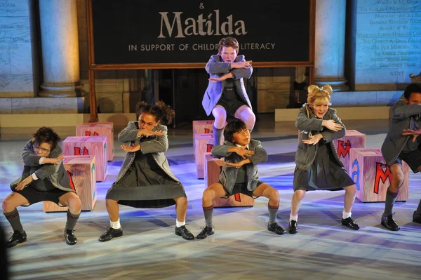 Kinderen op matilda de musical — Stockfoto