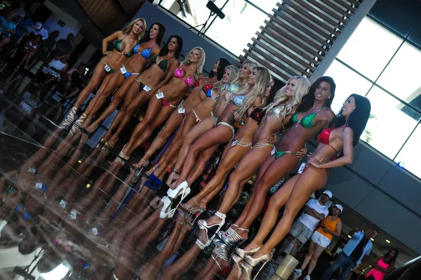 Models during International Bikini Model Search — Stock Photo, Image