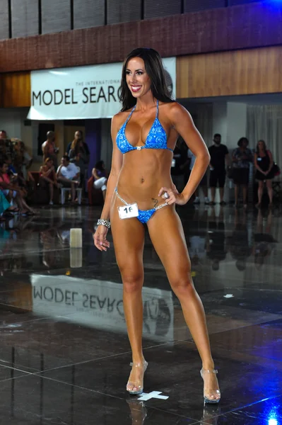 Model during International Bikini Model Search — Stock Photo, Image